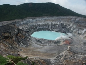 vulkan_poas_krater