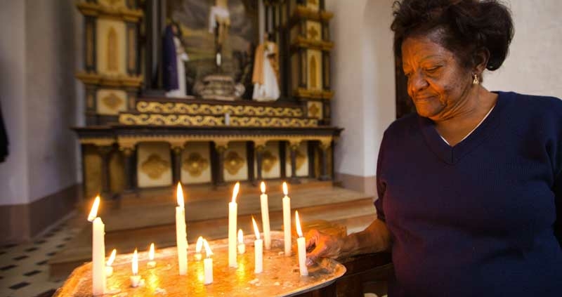 Kubanerin in der Kirche