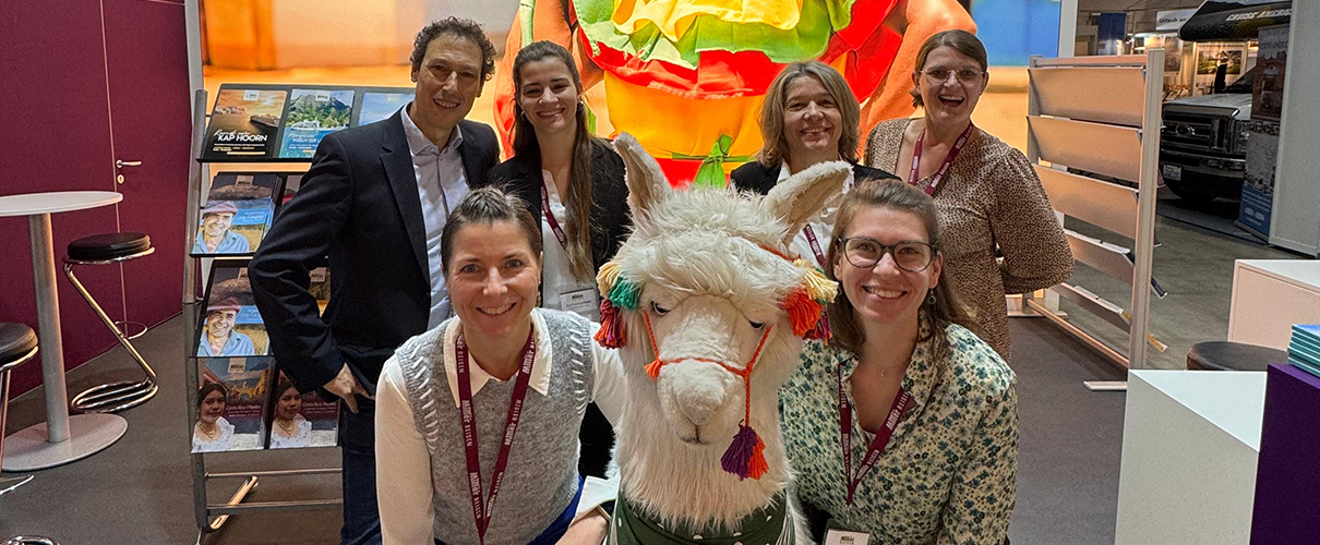 202601-hero-cmt-2026 Gruppenbild des Miller Reisen Teams auf der CMT 2026